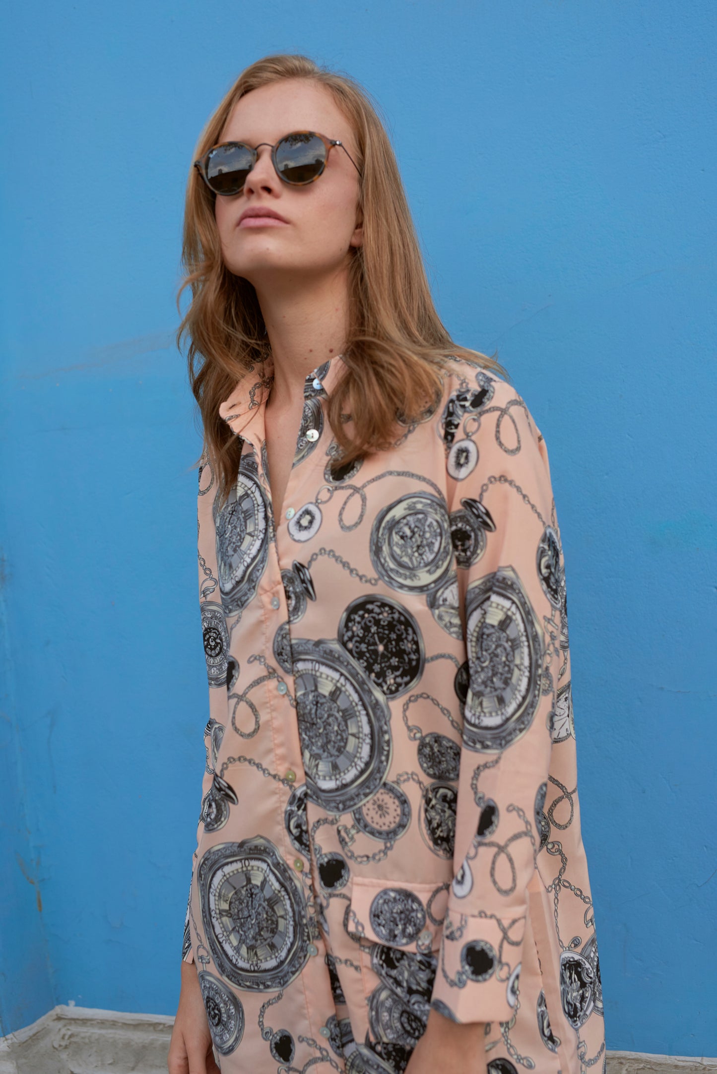 Long Shirt  Stick Roses Watches